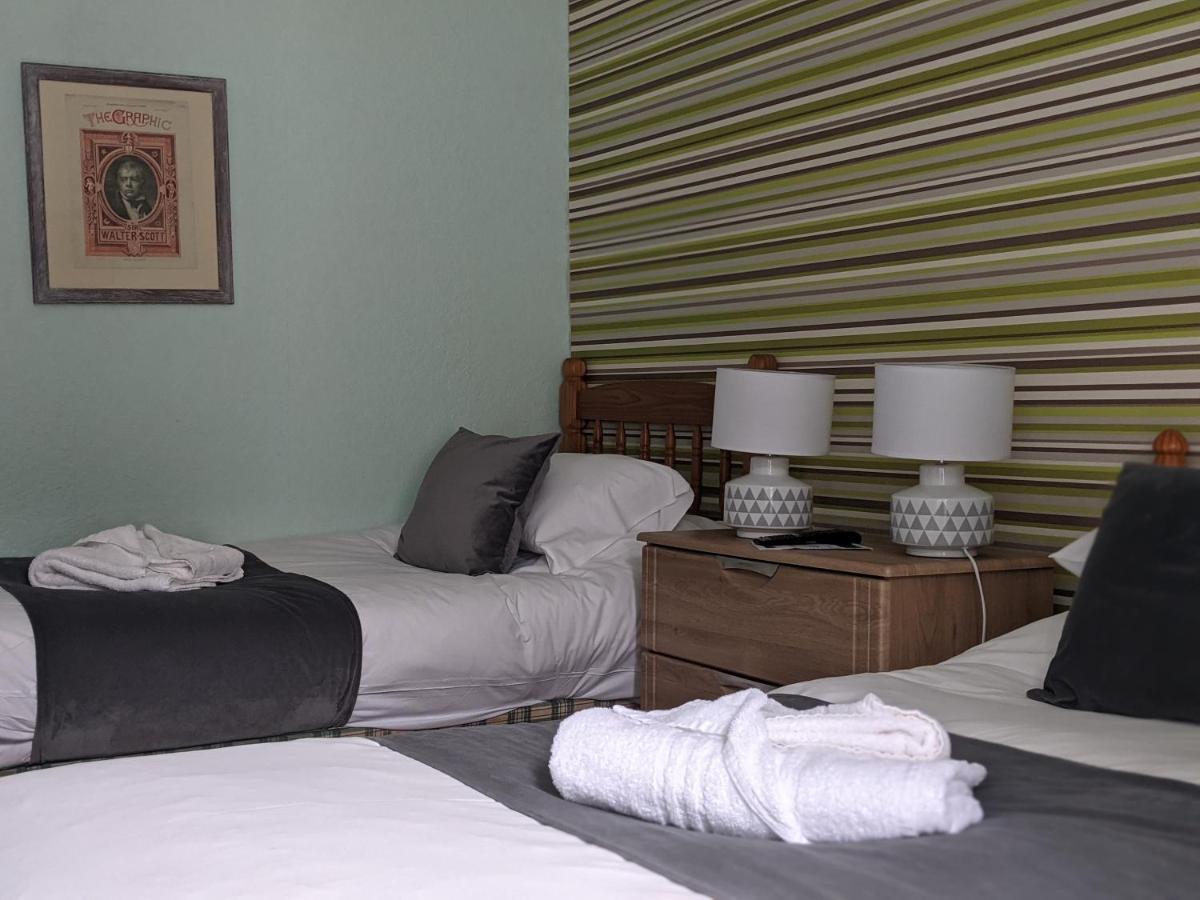 Crown Hotel Langholm Room photo